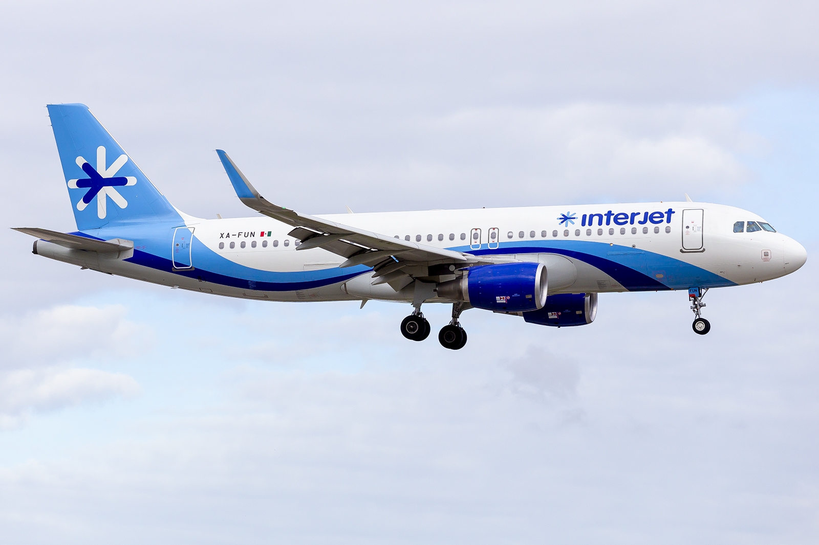 XA-FUN - Airbus A320