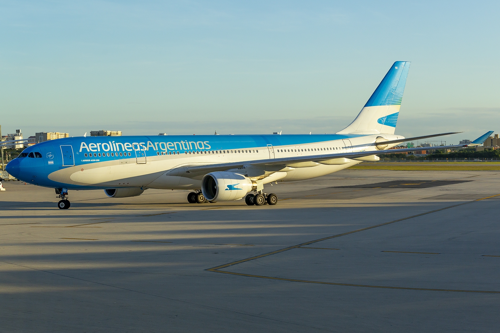 LV-FNI - Airbus A330-200
