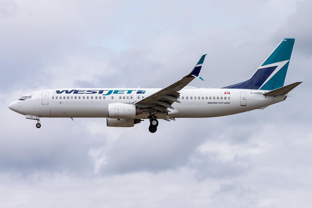 C-GZWS - Boeing 737-800