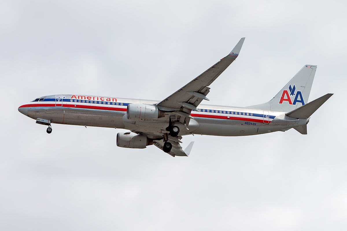 N934AN - Boeing 737-800