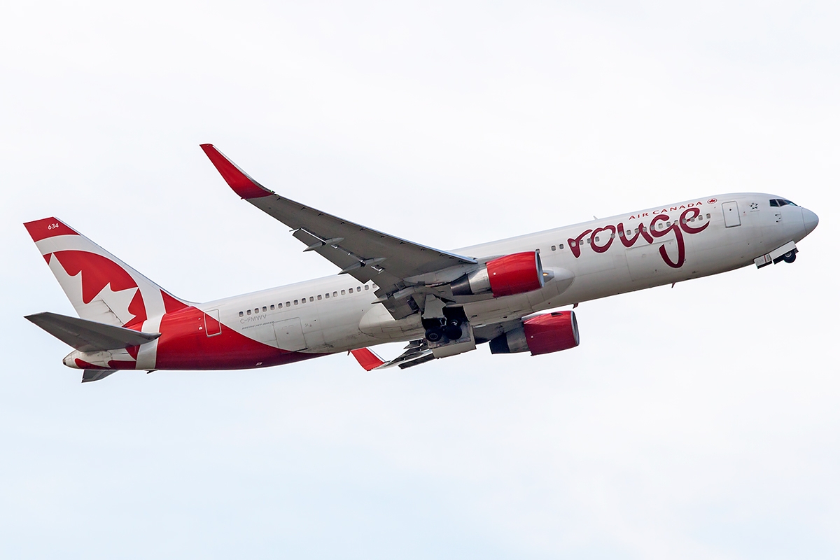 C-FMWV - Boeing 767-300
