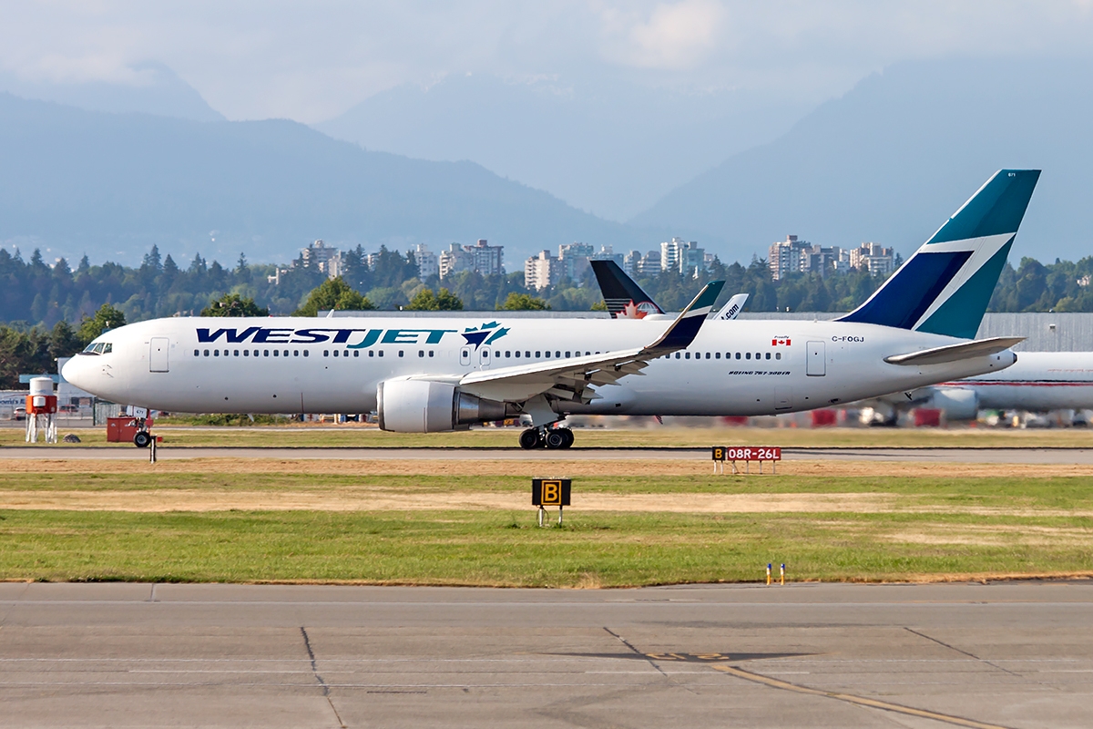 C-FOGJ - Boeing 767-300