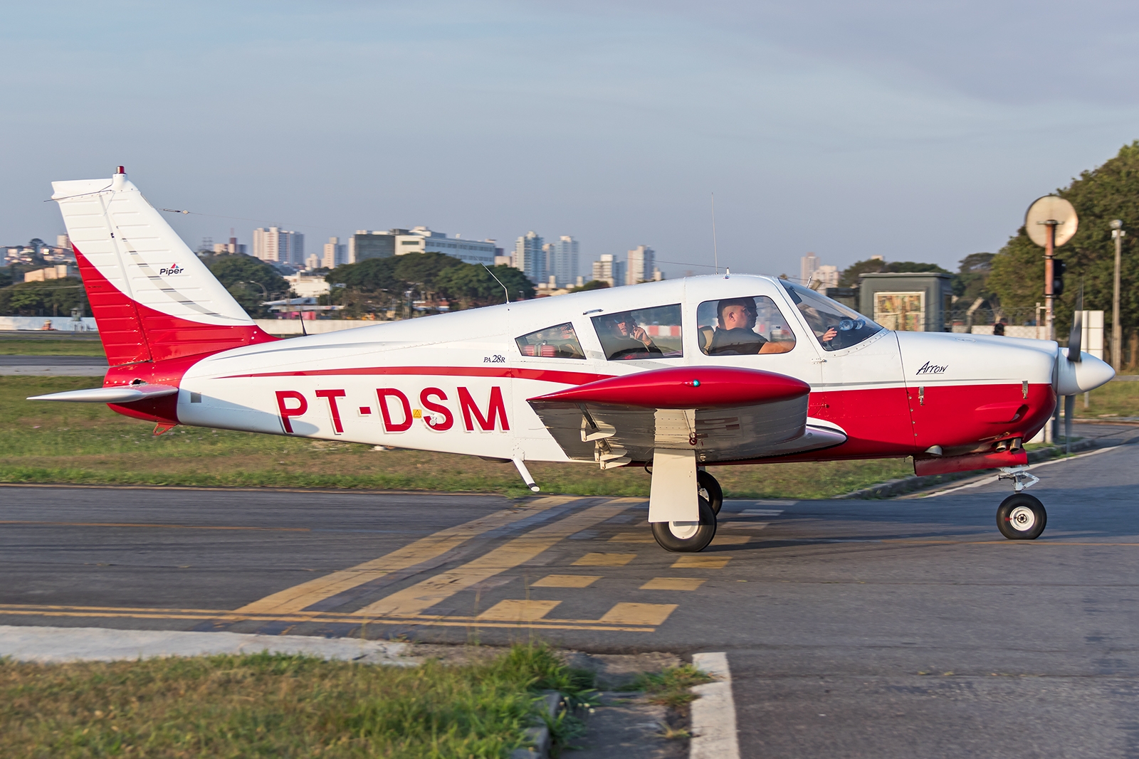PT-DSM - Piper PA-28R-200 Cherokee Arrow
