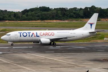 PS-TLG - Boeing 737-400F