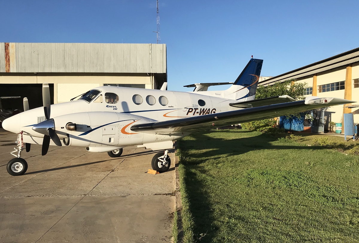 PT-WAG - Beechcraft  E90 King Air